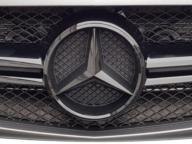 Mercedes-Stern-Emblem in Schwarz glänzend - NICHT FÜR MODELLE MIT DIST