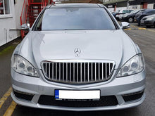 Charger l&#39;image dans la galerie, Mercedes S Class W221 Maybach Style Grille Grill S600 Black with Chrome Bars