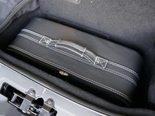 Carica l&#39;immagine nel visualizzatore di Gallery, Lamborghini Huracan Luggage Set