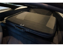 Laden Sie das Bild in den Galerie-Viewer, McLaren Gepäck Roadster Hecktasche NUR 720 Coupe