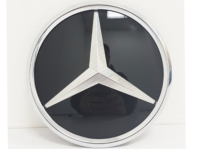 Distronic-Emblem Schwarz mit Chrome Star & Chrome Surround