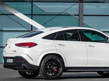 Carica l&#39;immagine nel visualizzatore di Gallery, AMG GLE63 Coupe Diffuser and Tailpipe package in Night Package Black or Chrome AMG Style