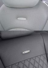 Laden Sie das Bild in den Galerie-Viewer, AMG Seat Logo – Paar in gebürstetem Aluminium-Finish