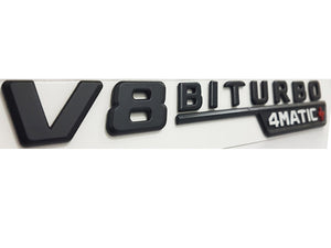 V8 Biturbo 4Matic+ Emblem in mattschwarzem Set